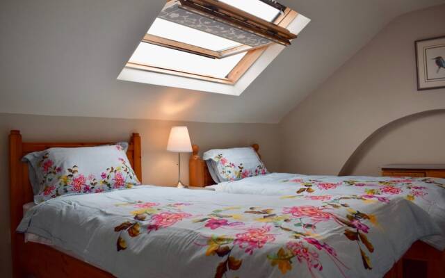 3 Bedroom Cottage Near Botanical Gardens