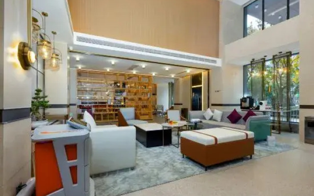 Country Inn & Suites by Radisson Hotel (Xianning Media Building City Museum)