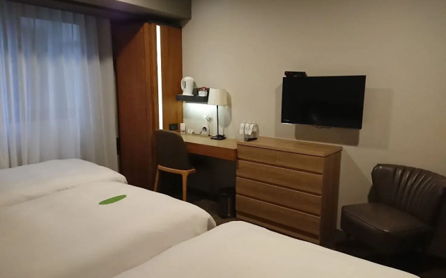 Simple Plus Hotel