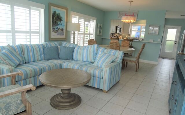 Aloha Kai - Unit 2 2 Bedrooms 2 Bathrooms Apts