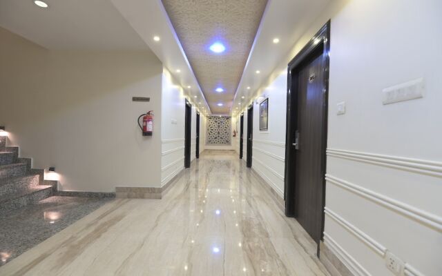 Hotel Grand Majestic
