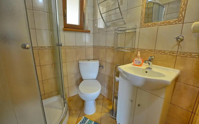Całoroczne domki apartamentowe "Pod lipą" Izabela Konopelska