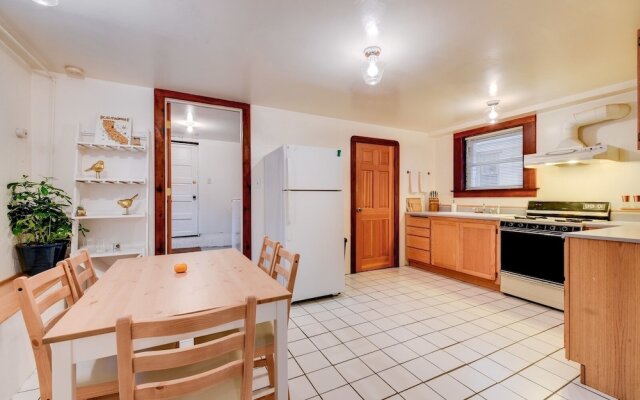 Quaint And Charming 2br Apt In Central Oakland 2 Bedroom Apts by Redawning