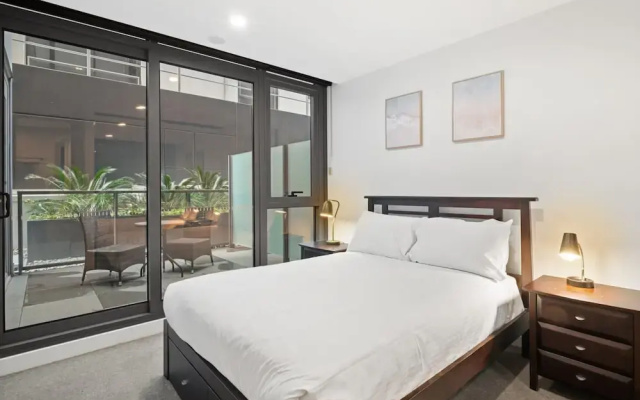 Bright 2-bed Flat With Cityside Charm