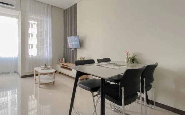 Well Designed 2Br At Nifarro Park Apartment