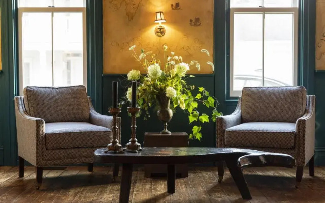 Stewart House at the Athens Hotel