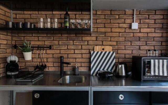 Artists’ favorite Spacious Loft near Acropolis!!