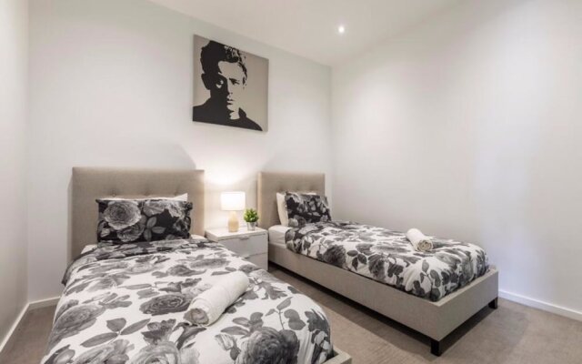 Prima Pearl Luxury 2-Bedroom Apartment