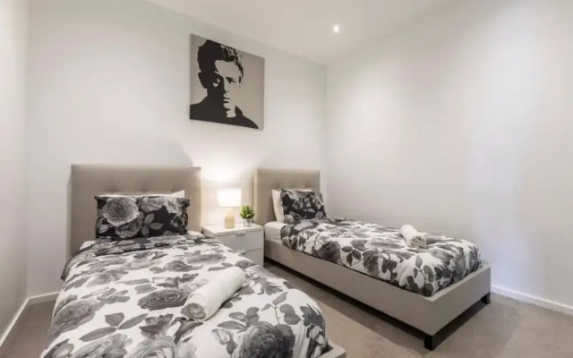 Prima Pearl Luxury 2-Bedroom Apartment
