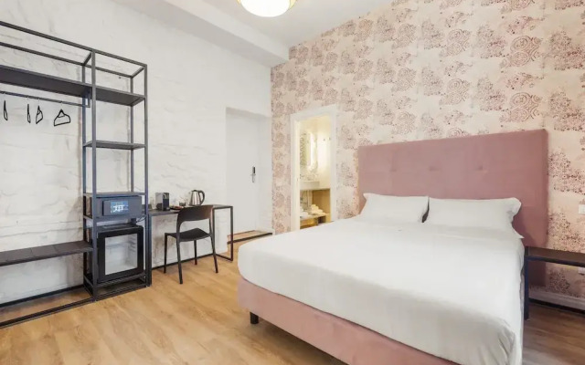 Adelante Rooms