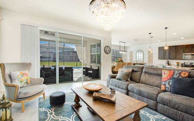 3910 Oakville Avenue