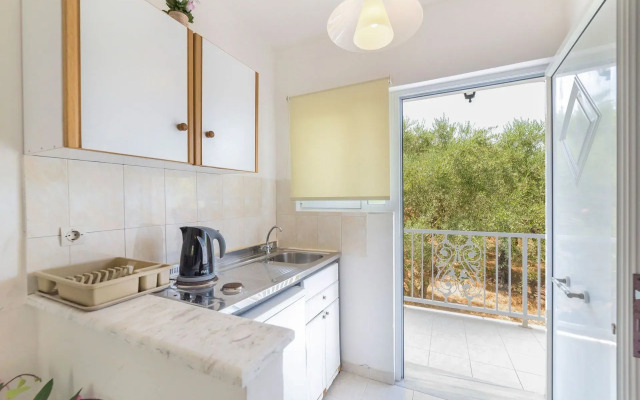 Zante Ruassi Studios