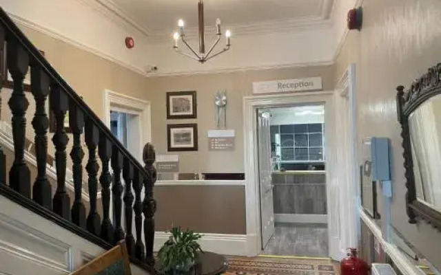 Mansfield Lodge Hotel Ltd
