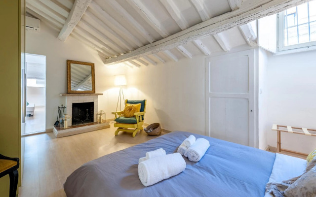 IREX Trevi Fountain Penthouse