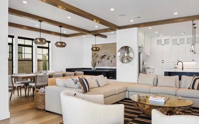 Playa Lucaya By Redawning