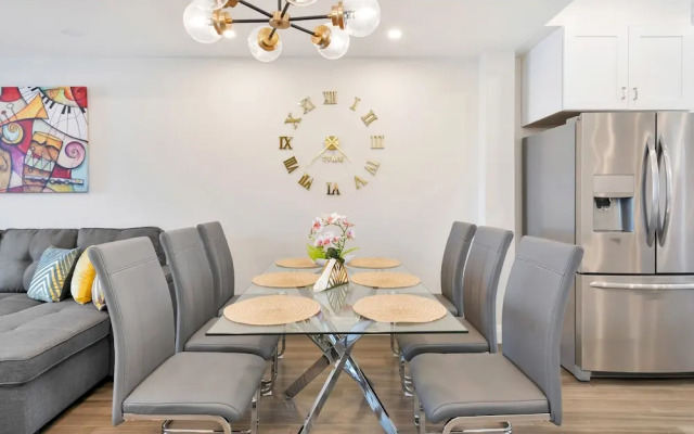 Marvelous New Townhomes for 16 guests