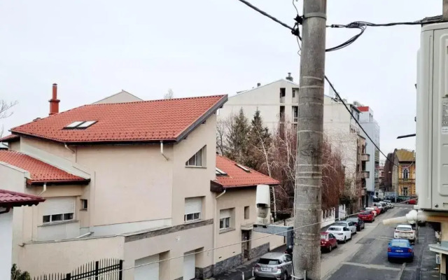 Cozy Apartment Near City Center