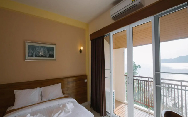 Royal Hill Satun Hotel