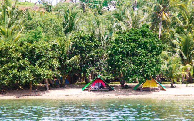 Bayog Beach Campsite