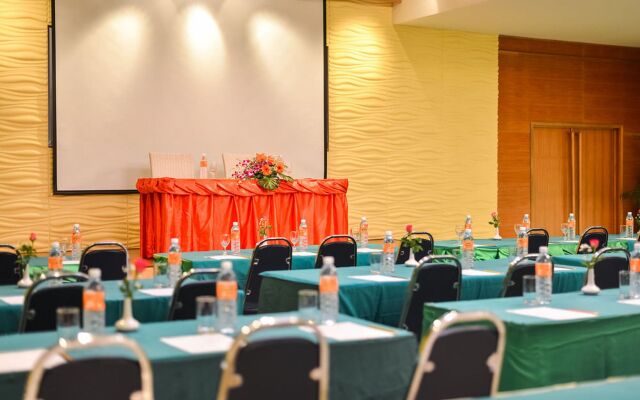The Three by APK Hotel