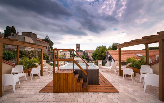 Ravello House