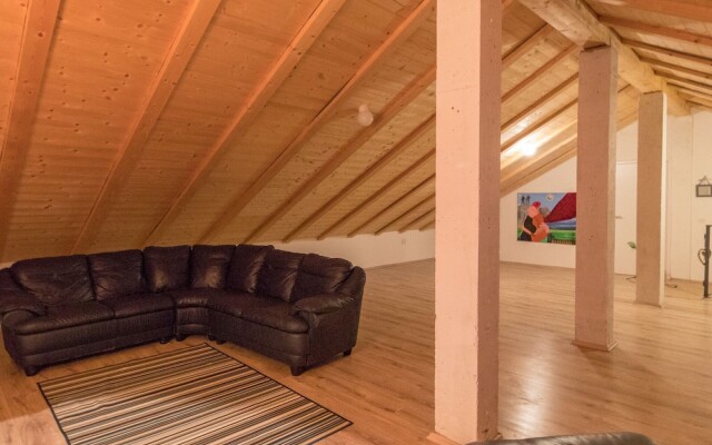 Luxurious Villa in Butkovici with Pool & Hot Tub