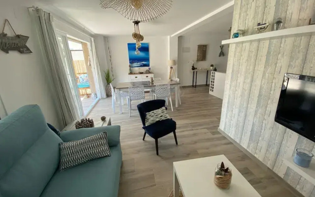 Sea View Apartment 50 Meters From the Beach