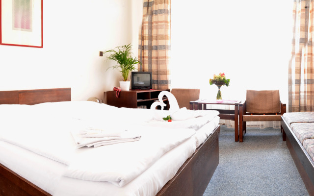Hotel Ostaš