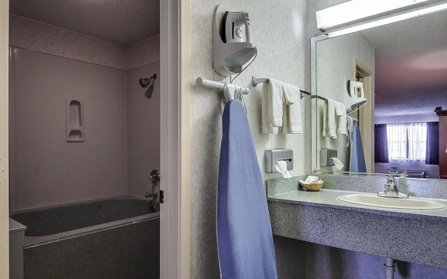 Americas Best Value Inn Midlothian Cedar Hill