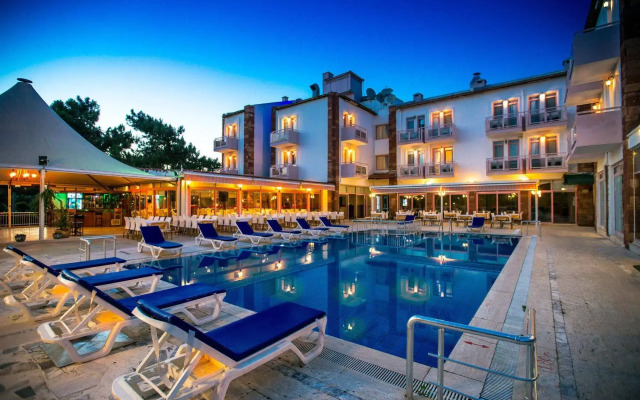 Hanedan Beach Hotel