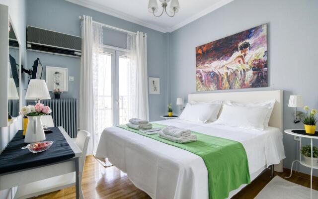 Snug apartment in Αθήνα with veranda