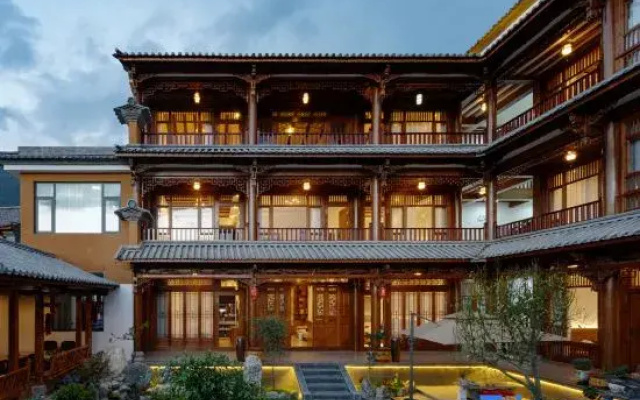 Shaxi Xihe Courtyard