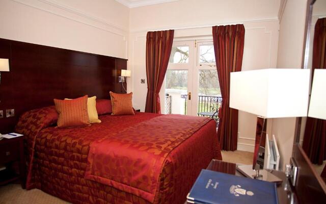 Phyllis Court Members Club
