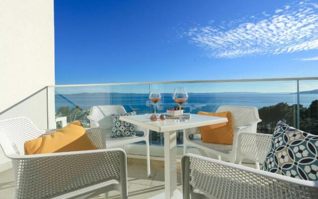 Romana Beach Apartments