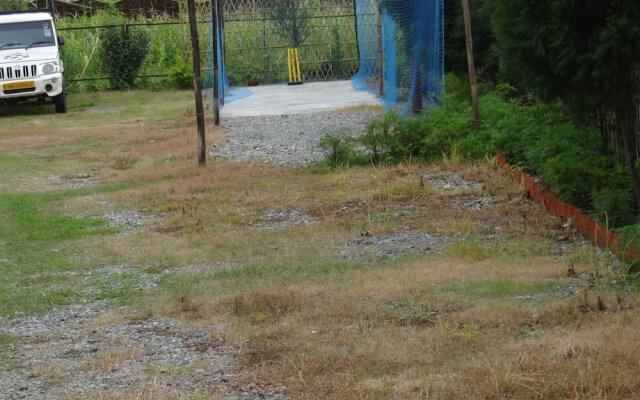 Luxury Suites overlooking lake at Naukuchiatal Nainital