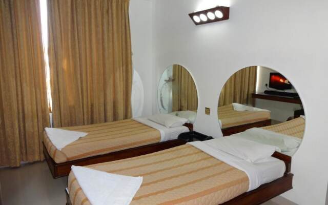 Lotus A Pondy Hotel
