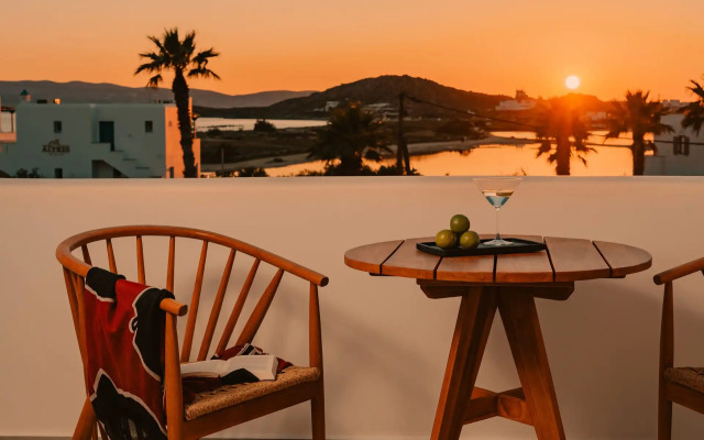 Phaistos Suites