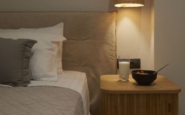 Mayu Suites