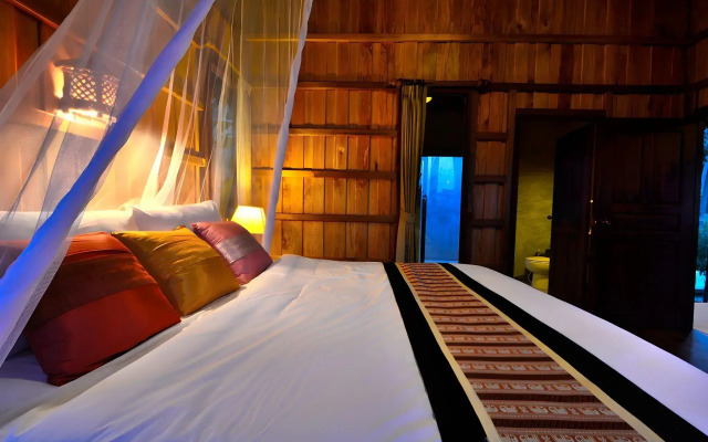 Thiw Son Beach Resort
