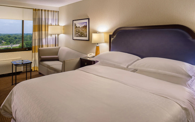 Sheraton Westport Plaza Hotel St. Louis