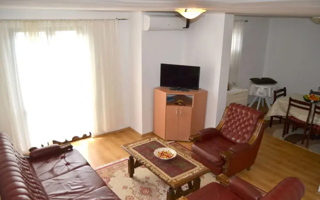 Apartments Dobrisa