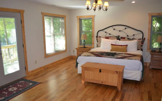 The Esmeralda Inn and Restaurant