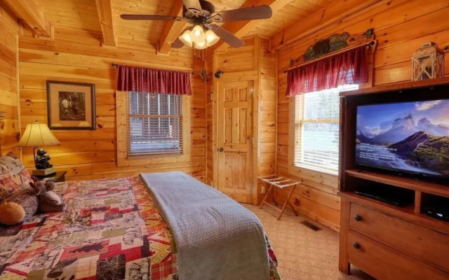 A Stone's Throw 2 Bedroom Cabin by RedAwning