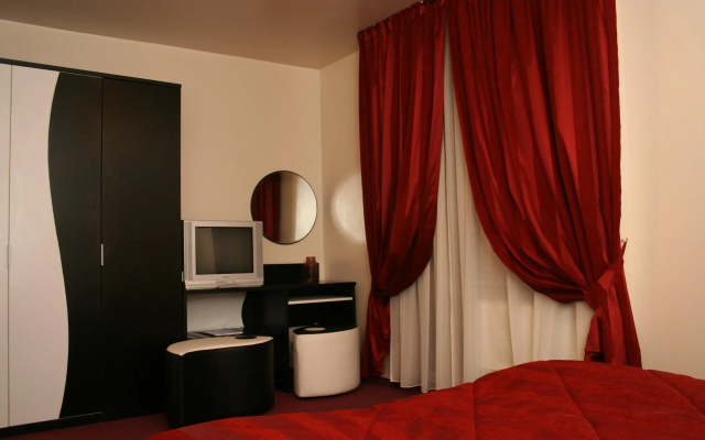 Hotel International