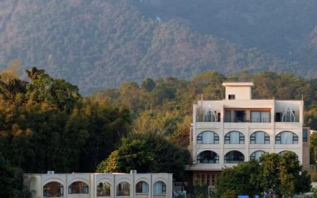 She Hot Spring Hostel