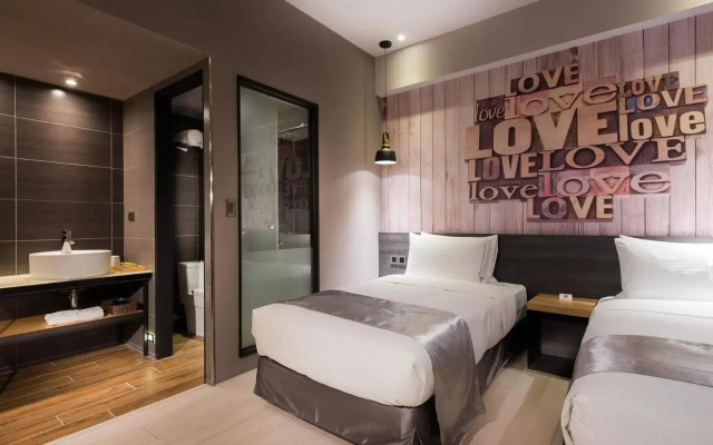 Sunrise Hotel