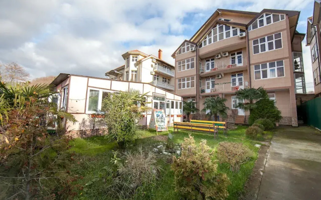 Hotel Mayak