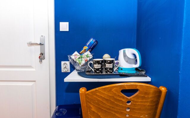 Star Rooms & Studios