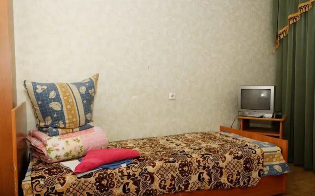 Saturn Hotel
