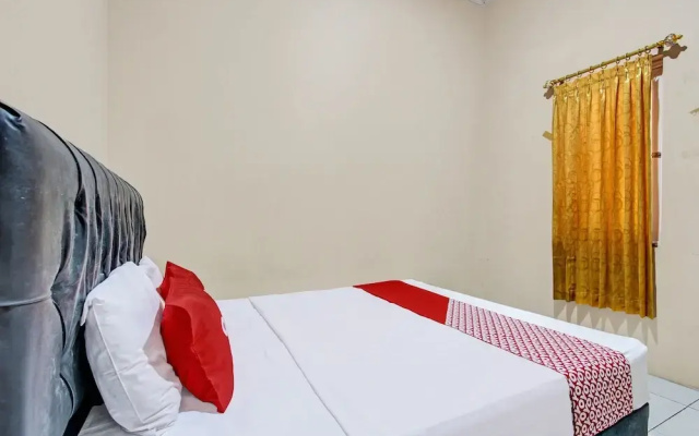 OYO 92459 Cahyo Kost 2